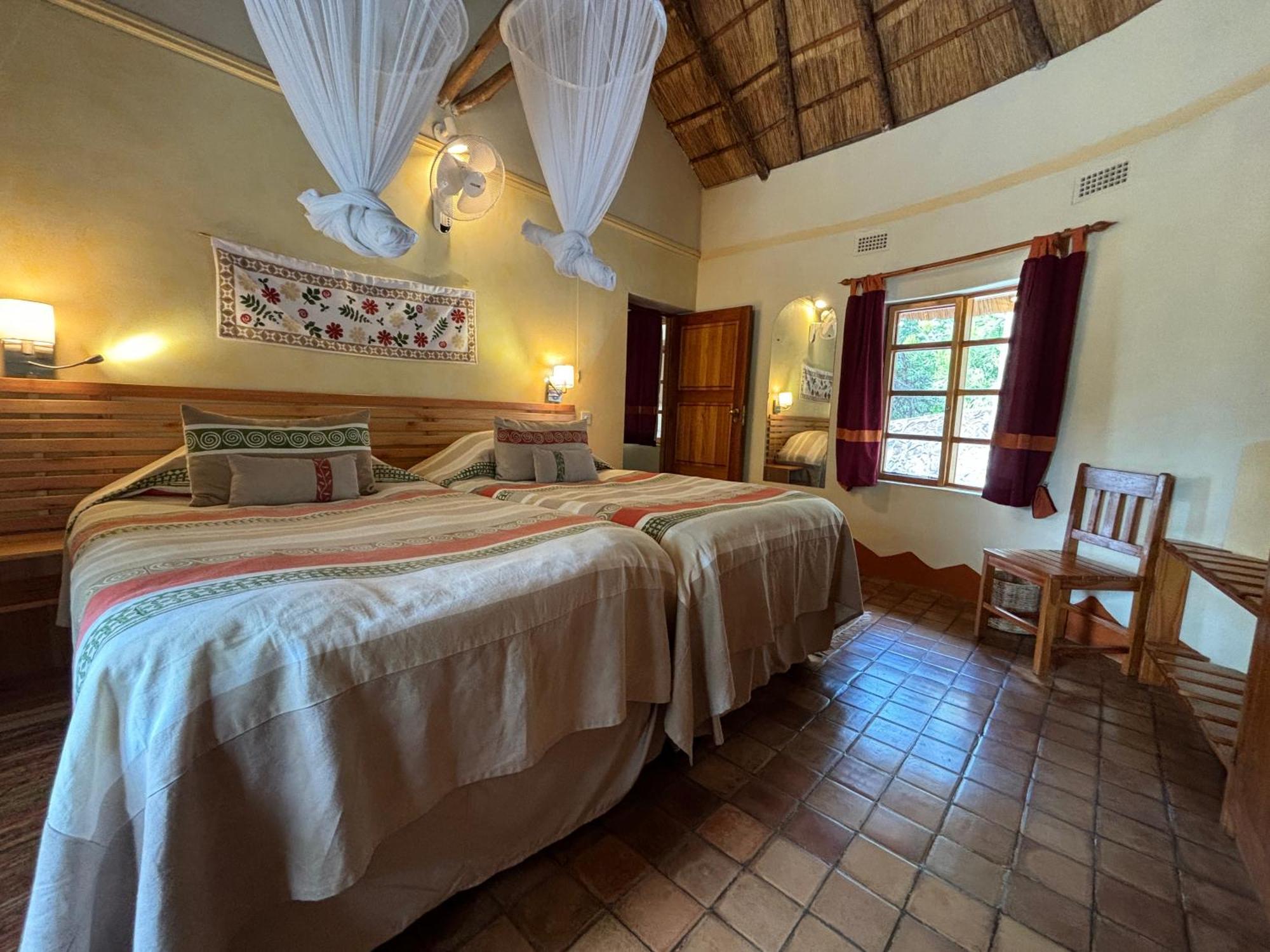 Musangano Lodge Odzi ภายนอก รูปภาพ