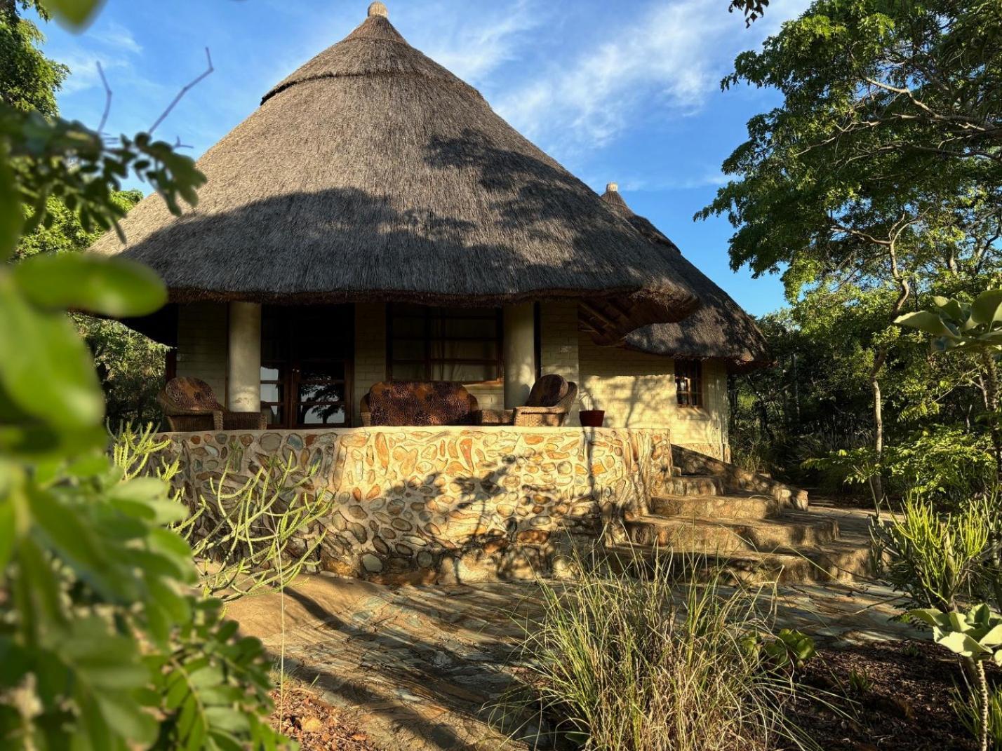 Musangano Lodge Odzi ภายนอก รูปภาพ